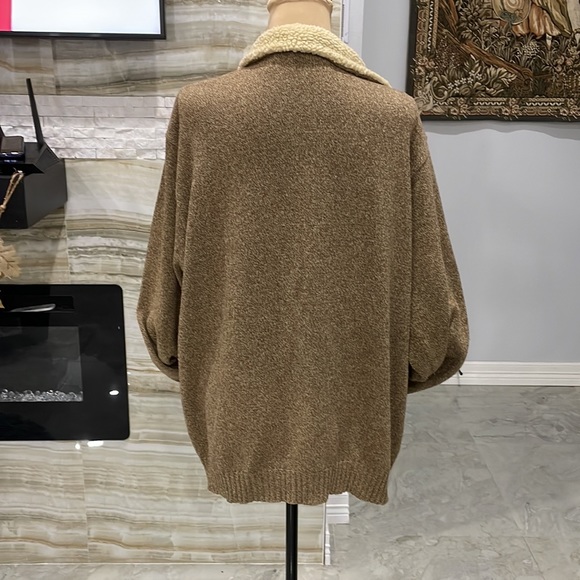 Oscar De La Renta Full Zip Tan Sherpa Lined Collar. Size XL - Picture 5 of 7